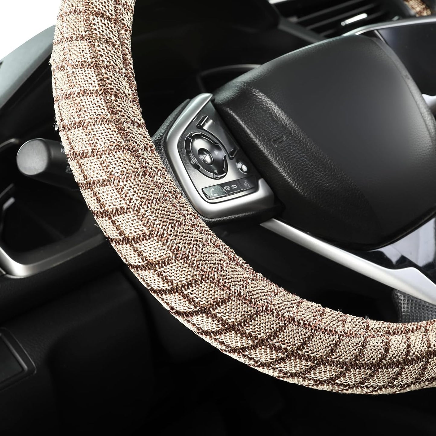 Auto Newer Breathable Steering Wheel Cover Suitable For Four Seasons，Anti-Slip Design，Odorless，Easy Carry Unviersal Fit for Truck SUV Sedans Vans，Interior Accessories Standard Size[14" 1/2-15"]（Beige）